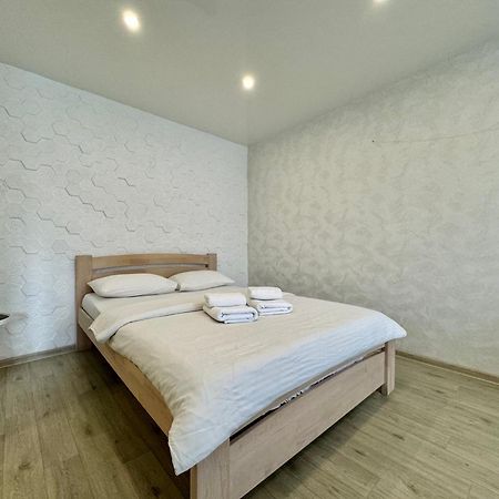 Apartpoltava Світлі Та Затишні Апартаменти В Скандинавському Стилі Центр Банківський Чек エクステリア 写真